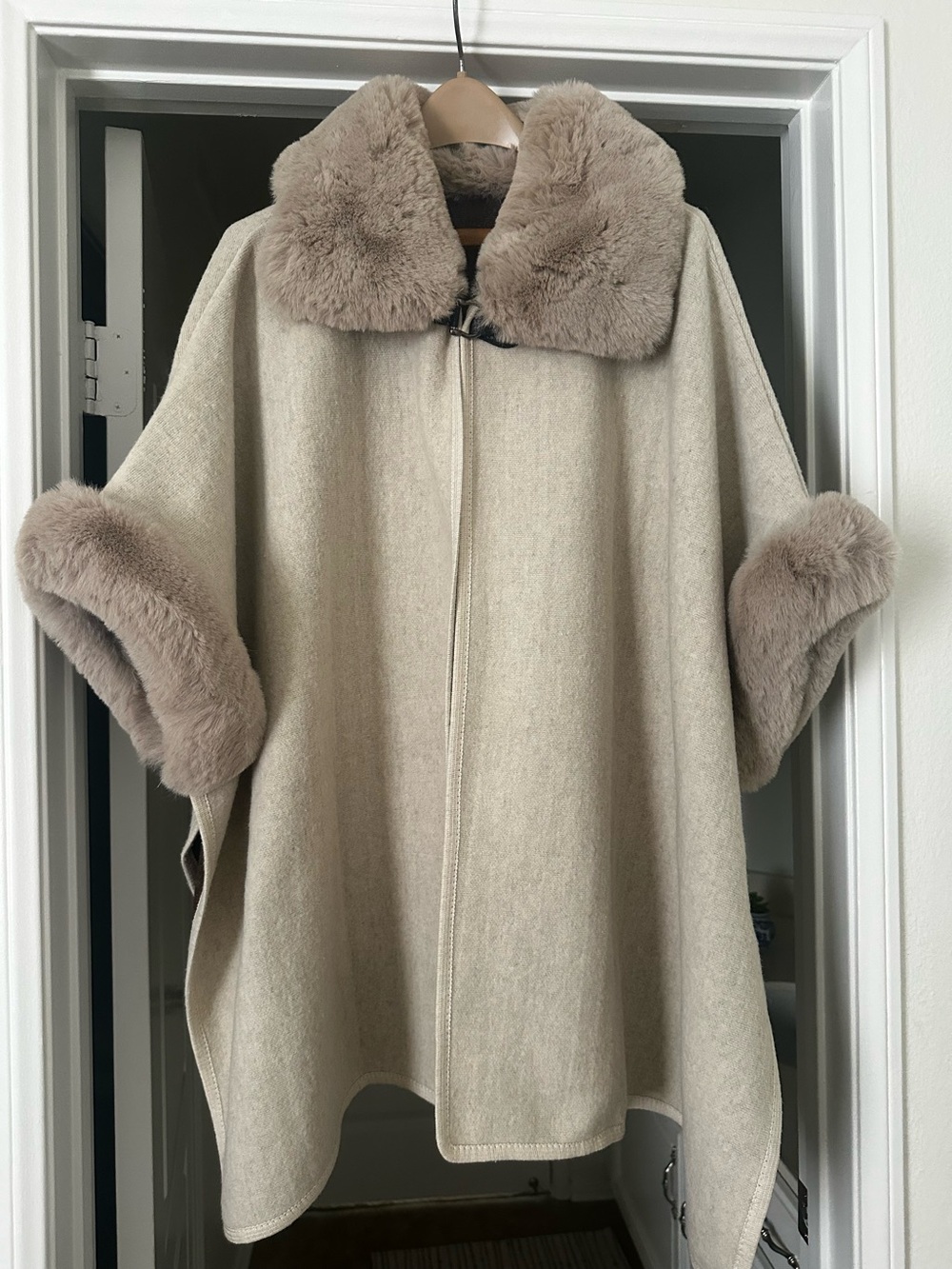 Beige woven sleeved Cape with Faux Fur Collar and Cuffs